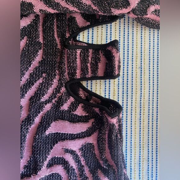Dundas X Revolve Mini Sweater Knits Dress Womens  Sz M Black  And Pink Metallic - Picture 10 of 14